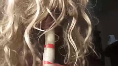 BIONDA TROIA COME LORO .. MI DELIZIO CON I MIEI AMICI  DILDONI ...IL PICCOLO E LUNGO  30 CM DI DELIZIA .. Thumb