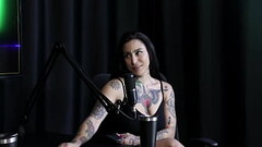 Foi fazer anal com um pau de 23cm e seu cu engoliu um plug, al&eacute_m de usar bom ar em um cliente - Lexi Mallet (SHEER/RED) Thumb