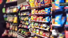 Estaba esperando a mi novio en la bodega y un desconocido me convenci&oacute_ para grabar un video - Espero que mi novio no se entere que tengo la corrida de otra persona en mi co&ntilde_o, pues el cond&oacute_n se rompi&oacute_! Thumb