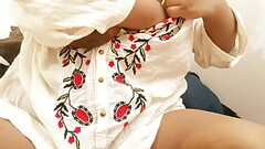 Indian aunty big sexy boobs Thumb