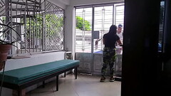 DESCUBRO A MI HERMANASTRA FOLLANDO CON SU NOVIO EN SU HABITACION Y LOS GRABO PARA QUE LUEGO ELLA ME HAGA TODO IGUAL 1 PARTE Thumb