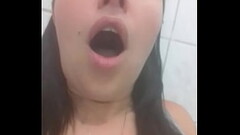 Casada safada se masturba no banheiro do trabalho Thumb