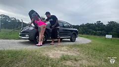 O CARRO DA GOSTOSA QUEBROU NA ESTRADA EU FUI AJUDAR E ELA ME PAGOU COM A BUCETA *** COMPLETO NO SHEER E NO RED*** Thumb