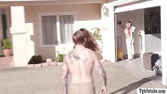 Big tits shemales gets ass bareback fucked by dude Thumb