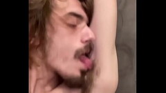 Je l&egrave_che mes aisselles pour vous exciter Thumb