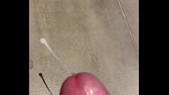 Cumming in slow motion Thumb