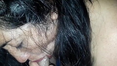 Mi Vecina puta me chupa la polla y es follada a cambio de la clave del internet Thumb