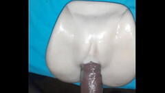 Se masturber et baiser son jouet Thumb