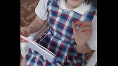 Alumna cogiendo con MAESTRO!! para que le APRUEBE las notas y le pase el curso!! ESTUDIANTE latina cogiendo con su maestro SIN CONDON con su uniforme puesto. Thumb