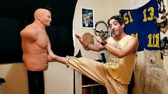 Fucking hot Male pornstar shows off skills Thumb