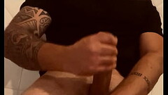 Amatuer Juelz Carrera stroking his cock and then cums like crazy Thumb