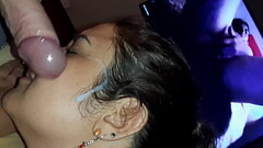 mi marido masturb&aacute_ndose por zoom con su ex mientras yo duermo me deja la cara llena de leche Thumb