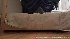 Vends-ta-culotte - Jolie amatrice fran&ccedil_aise &agrave_ chaussettes se branle jusqu'_&agrave_ l'_orgasme - Natalia Riinodalto Thumb