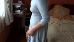 It turns me on to show off in front of my stepson'_s friends so they masturbate and cum in front of me Thumb