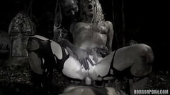 HORRORPORN - Walking zombies Thumb