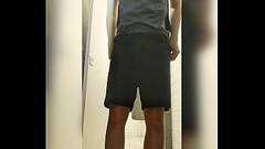 Troquei de roupa no banheiro p&uacute_blico com a porta aberta e fui flagrado Thumb