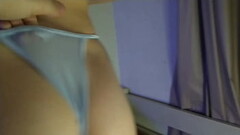 Pr&eacute_via da novinha mostrando lingerie e brincando gostoso Thumb