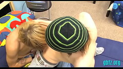 Twink gay gets a blow job job Thumb
