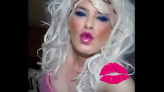 Travesti Sevda sucking big cock Thumb