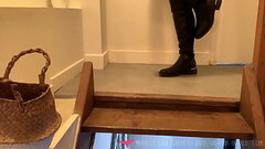 Vends-ta-culotte - F&eacute_tichismes du cuir, des bottes, des cheveux et des pieds avec une dominatrice fran&ccedil_aise - Maitresse Clara Thumb