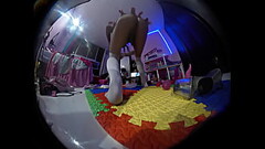 Oso de peluche con camara oculta, no puedo creer lo que hace mi hermana cuando esta sola en su cuarto Thumb