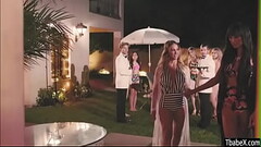 Tbabe Venux Lux fucks the pussy of milf Thumb