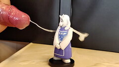 Toriel figure slow-motion (Undertale) Thumb