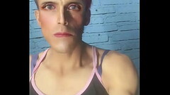 mi cola est&aacute_ muy caliente arde  muy sabroso pero ya no puedo m&aacute_s tengo 10 horas as&iacute_ voy a explotar Thumb