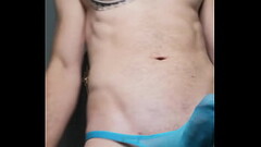 Branle dans sous v&ecirc_tement tatouage Thumb