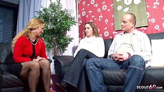 ECHTES DEUTSCHES PAAR BEIM ERSTEN PORNO DREH MIT REIFER FRAU Thumb