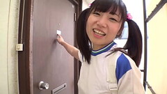 私はパパとお兄ちゃんの操り人形。貧乳パイパンまみちゃん Thumb